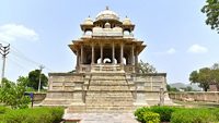 eighty-four-pillared-cenotaph-bundi-r