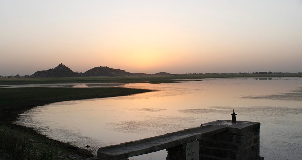 garhmau-lake-jhansi-uttar-pradesh-attr-about