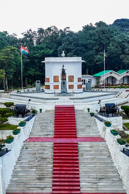 gharwal-rifle-regiment-war-memorial-lansdowne-uttarakhand-1-attr-nearby