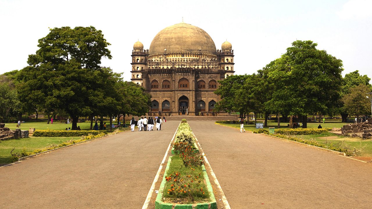 Gol Gumbaz, Bijapur, India