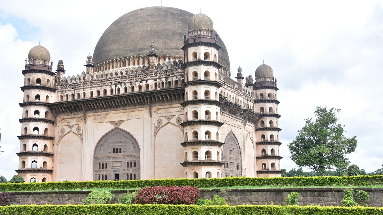 gol-gumbaz