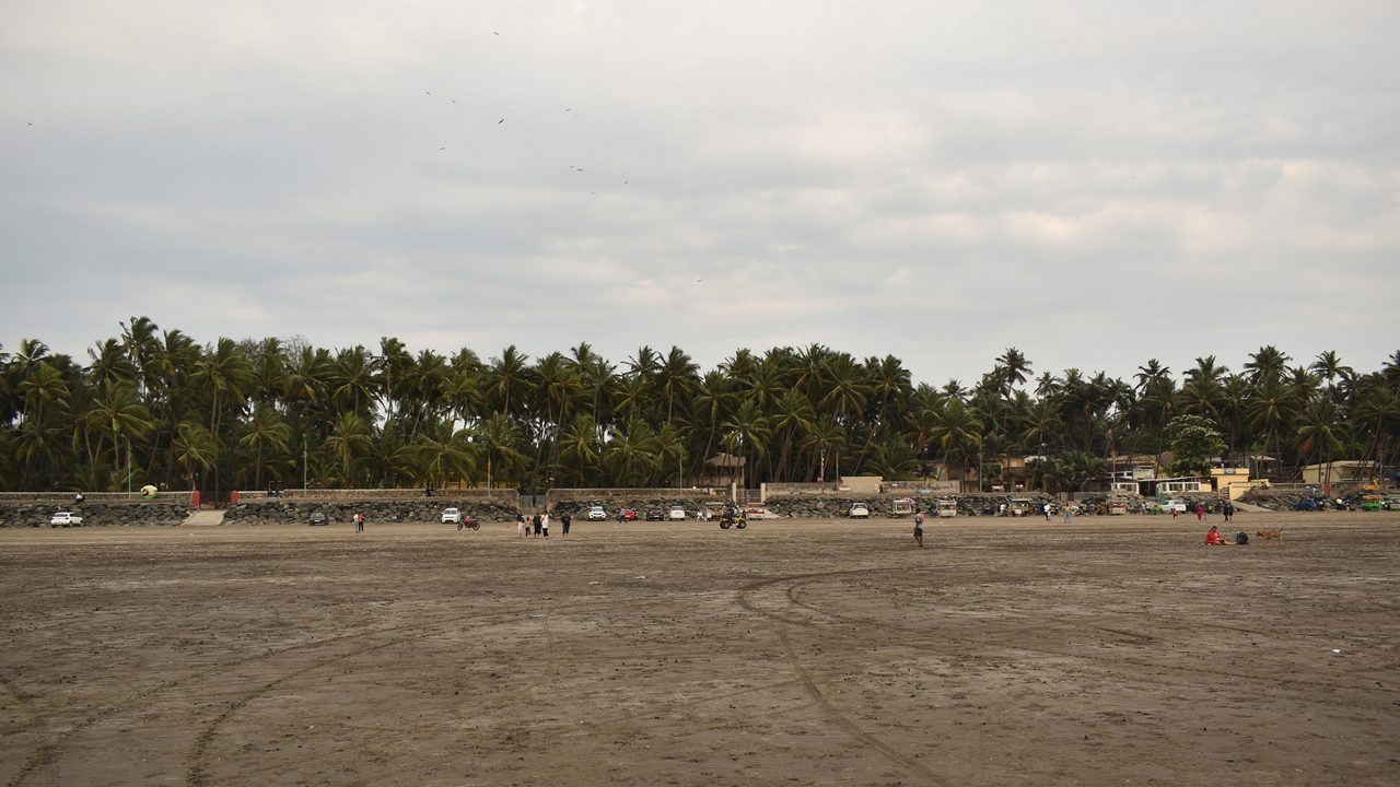 Gorai Beach- Serenity on Mumbai's Northern Coast | Incredible India