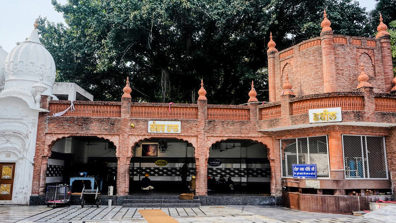 gurudwara-baba-atal-sahib-amritsar-pu