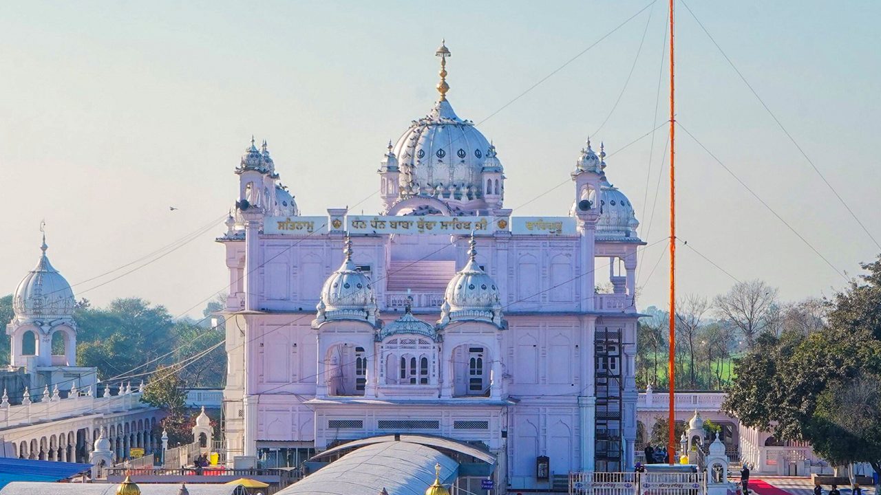 gurdwara-bir-baba-busha-sahib-amritsar-pu