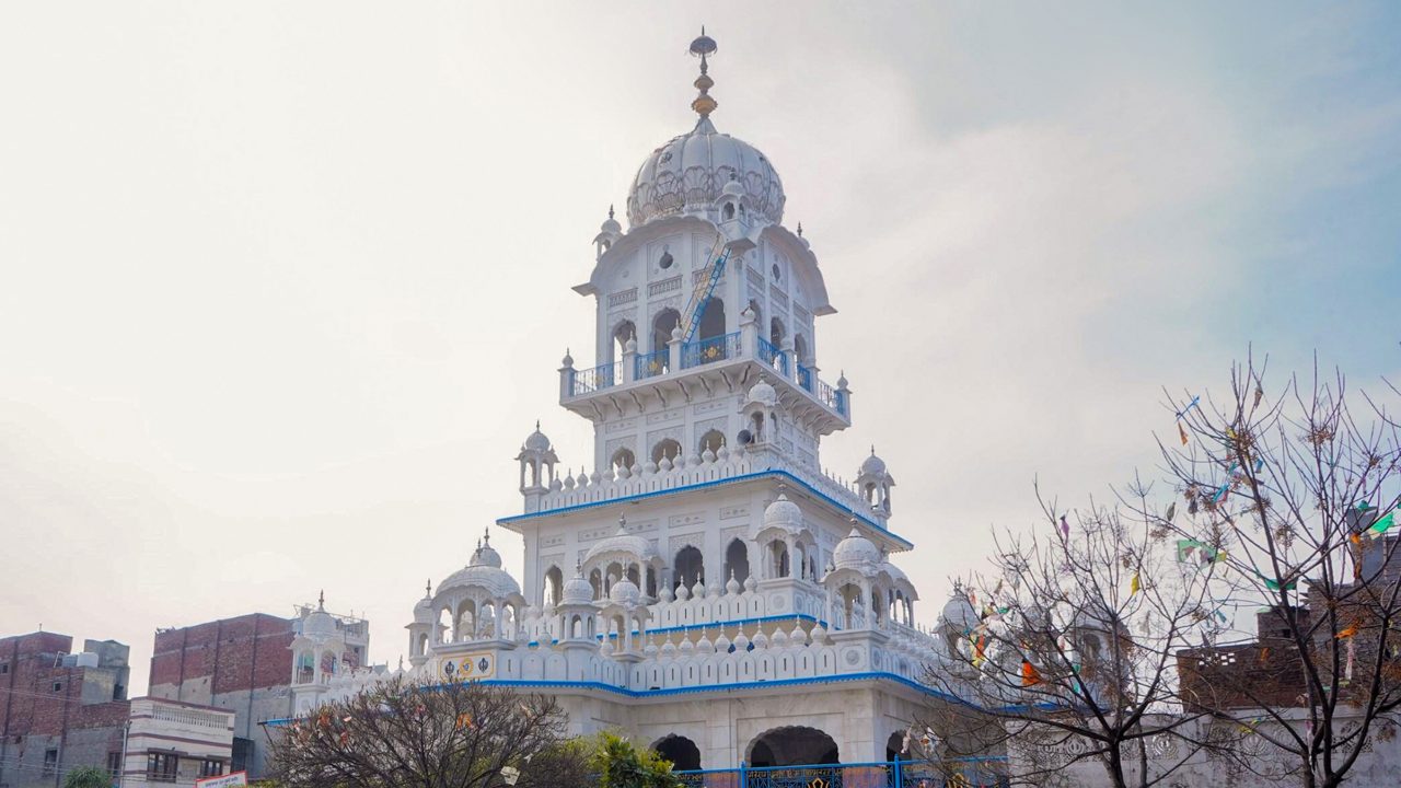 gurudwara-lohgarh-sahib-amritsar-pu