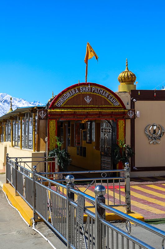 gurudwara-pathar-sahib-leh-ladakh-1-attr-nearby