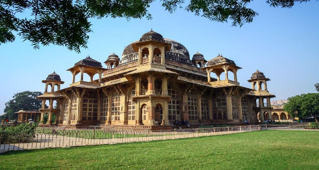 in.gov.incredibleindia.core.models.impl.ImageUtilModelImpl@1503d585