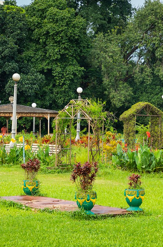 hanging-gardens-mumbai-maharashtra-attr-nearby