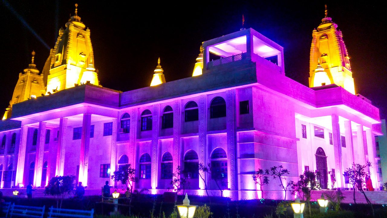 PERFECT LIGHTING, PERFECT MOOD, ISKCON TEMPLE, KANPUR 