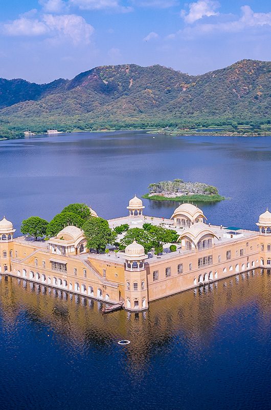 jal-mahal-jaipur-rajasthan-1-attr-nearby