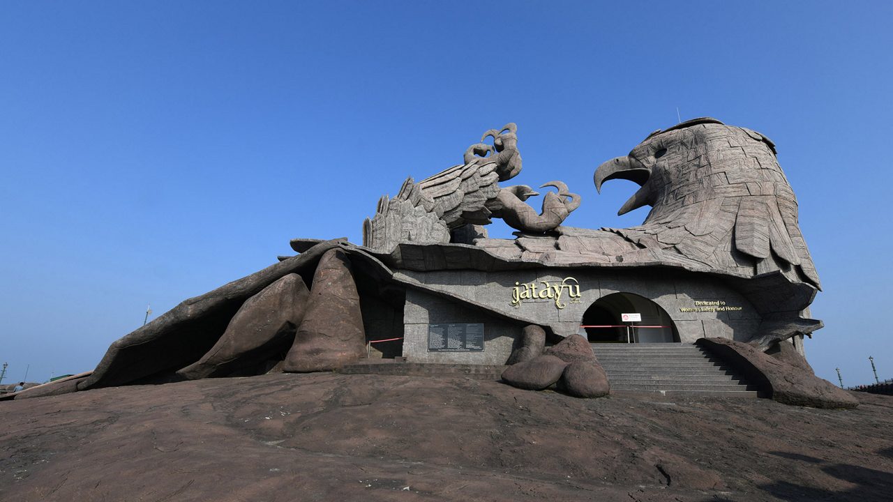 jatayu-rock-kumarakom-kerala-2-attr-hero