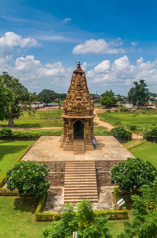 javari-temple-khajuraho-madhya-pradesh-1-attr-nearby