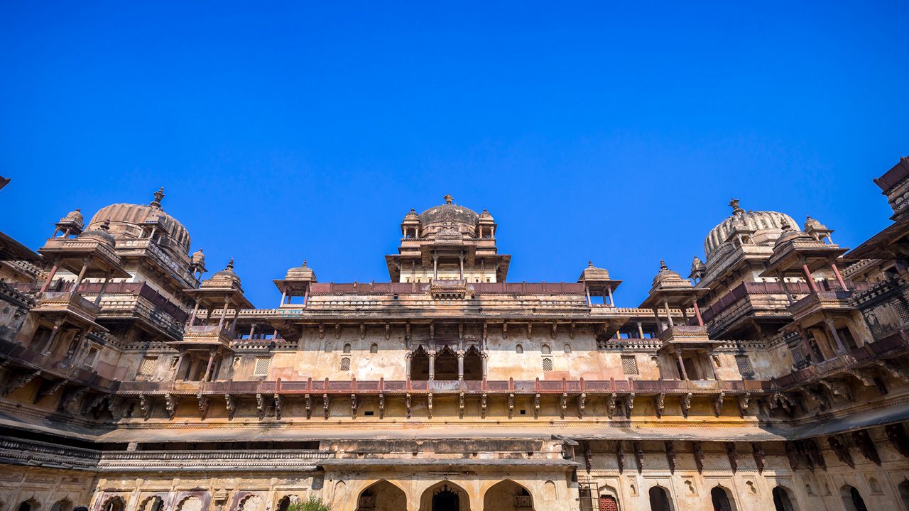 jehangir-mahal-raja-mahal-orchha1-mp-attr-hero