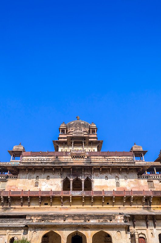 jehangir-mahal-raja-mahal-orchha1-mp-attr-nearby