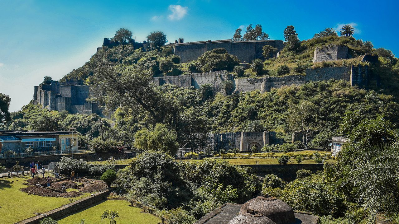 kangra-fort-dharamshala-himachal-pradesh-2-attr-hero