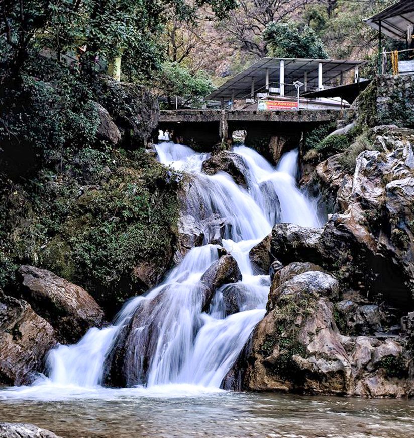 kempty-falls-mussoorie-uttarakhand-body