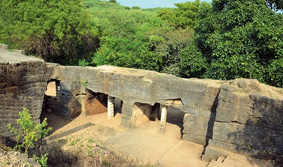 Historical Budhdha caves of Khambhalida