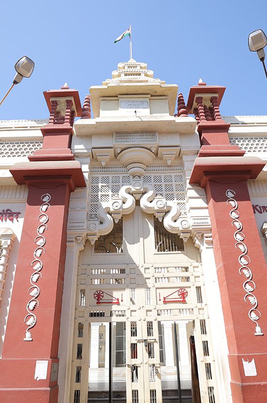 kirti-mandir-porbandar-gujarat-1-attr-nearby