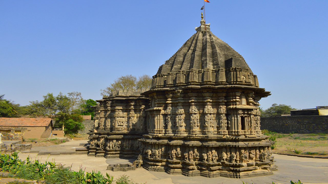 Carved exterior view of Kopeshwar Temple, Khidrapur, Maharashtra