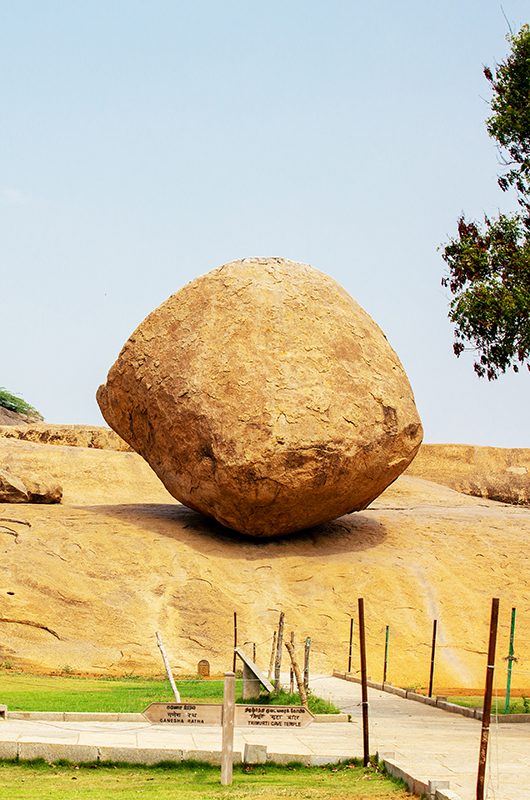 krishna's-butter-ball-mamallapuram-tamil-nadu-1-attr-nearby