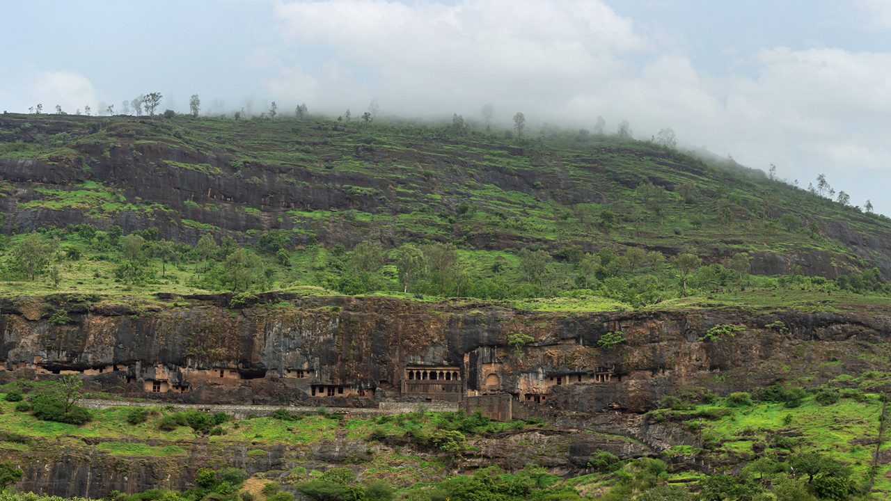 lenyadri-temple-pune1-attr-hero