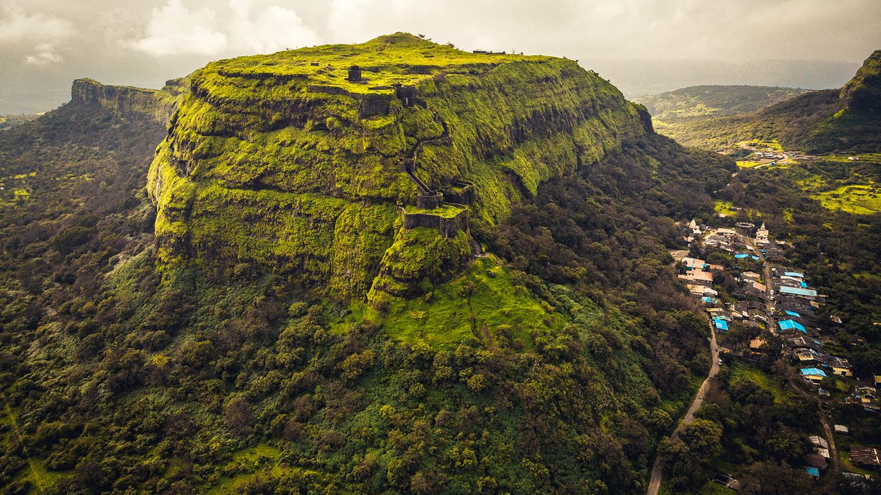 lohagad-fort-pune-maharashtra-lohagad-1-attr-hero