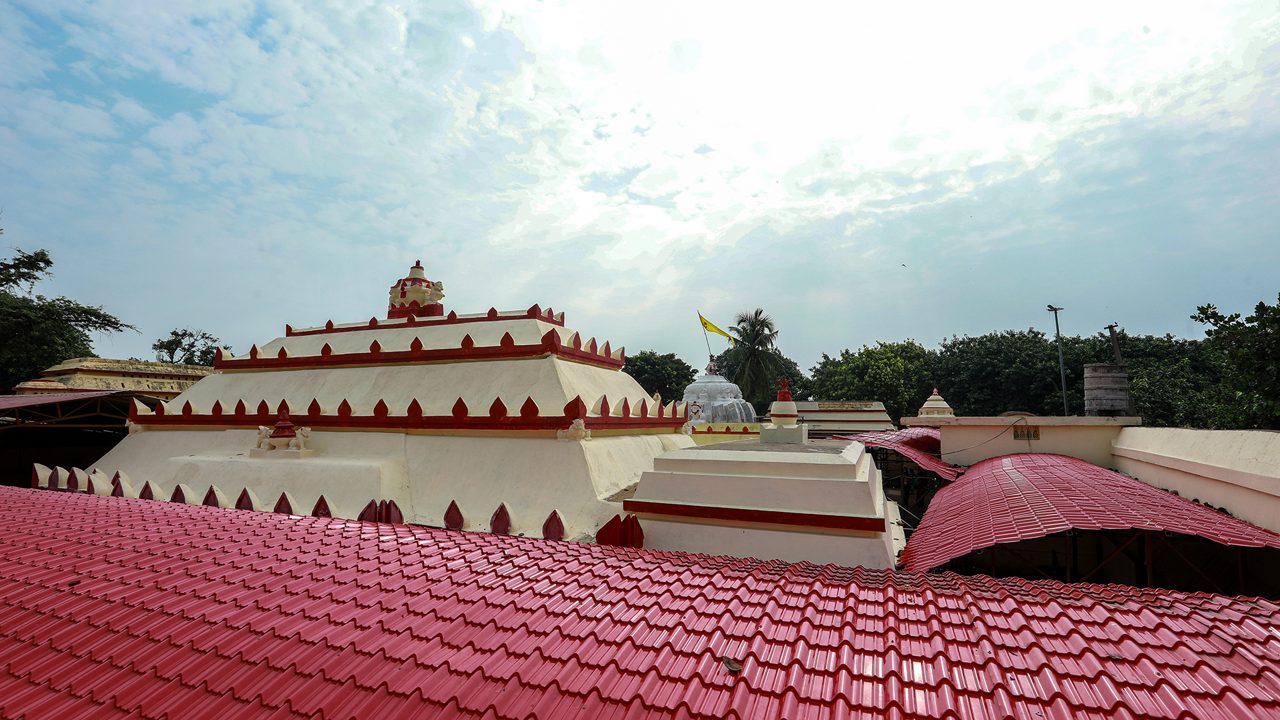 loknath-temple-puri-odisha-attr-2-hero