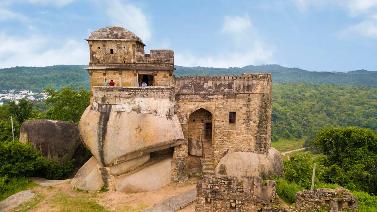 madan-mahal-fort-jabalpur-madhya-pradesh-3-attr-hero