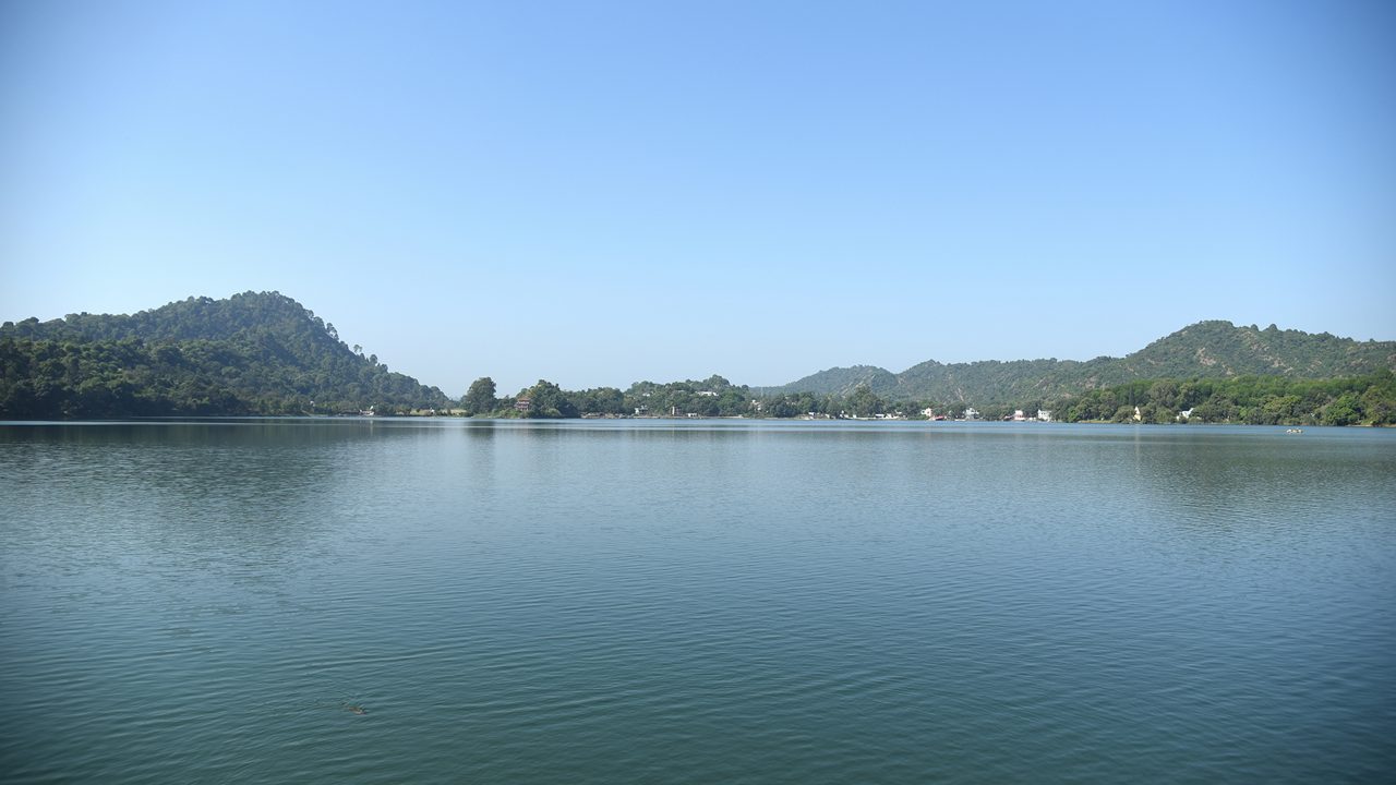 Beautiful view of Mansar Lake in Jammu and Kashmir