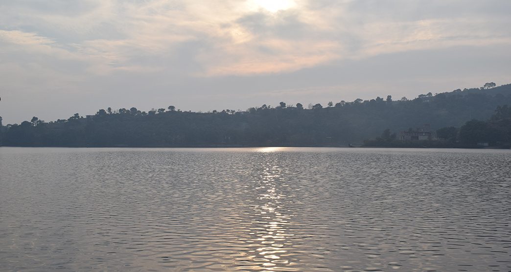 mansar lake in jammu ,jammu and kasmir