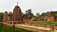 The 10th century CE Mukteswara Temple complex in Bhubaneswar, Odisha, with the Kedaragouri pond in the foreground. 