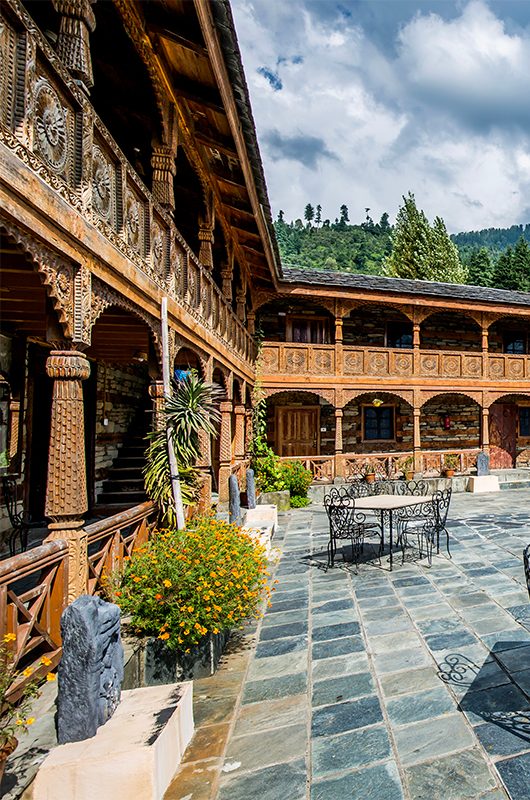 nagger-castle-kullu-1-attr-nearby