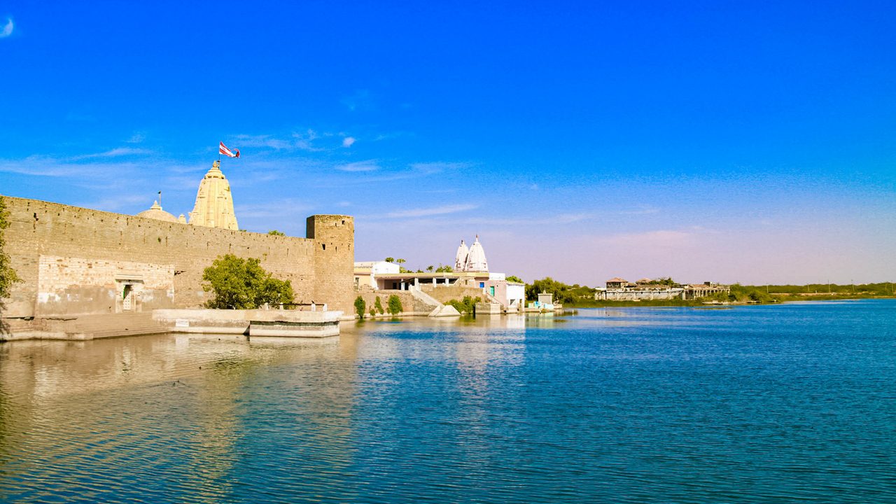 Narayan Sarovar - The Sacred Lake of Tranquility | Incredible India