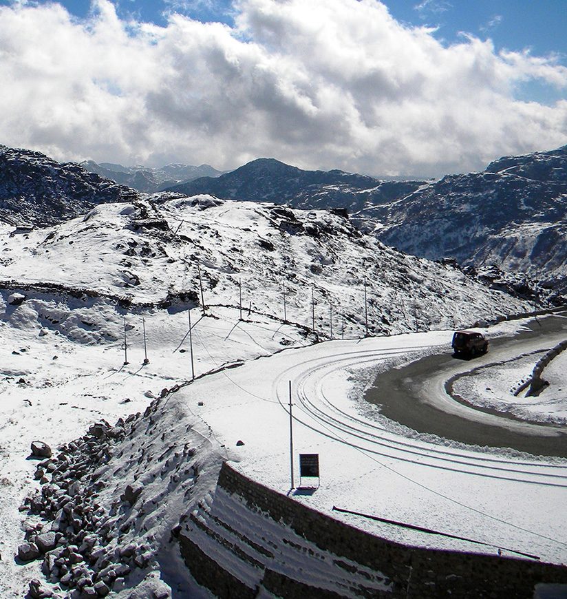 Beautiful view of Nathu-la Pass at Sikkim