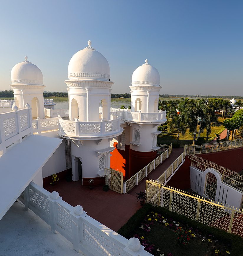 neer-mahal-rudrasagar-lake-melaghar