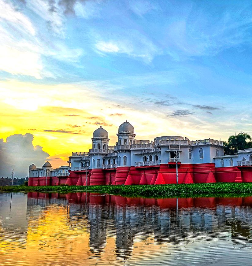 neer-mahal-rudrasagar-lake-melaghar