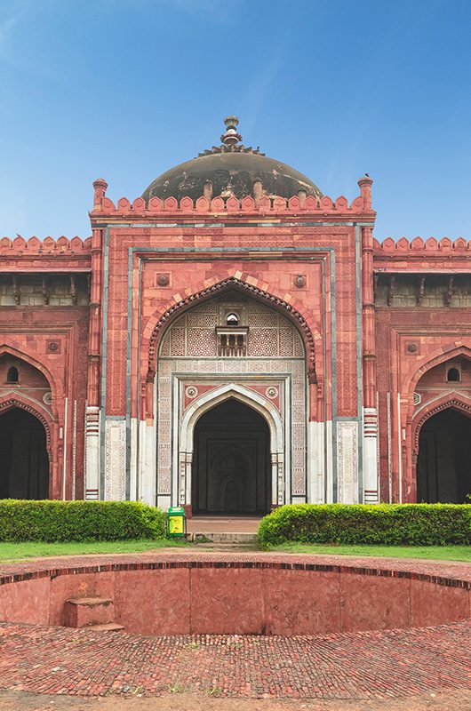 old-fort-(purana-quila)-delhi-attr-nearby