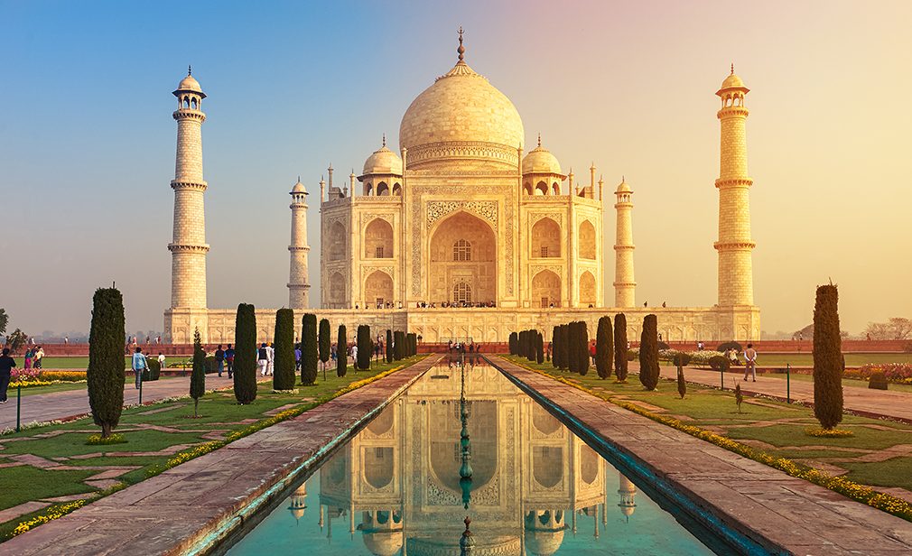 The Taj Mahal is an ivory-white marble mausoleum on the south bank of the Yamuna river in the Indian city of Agra, Uttar Pradesh.