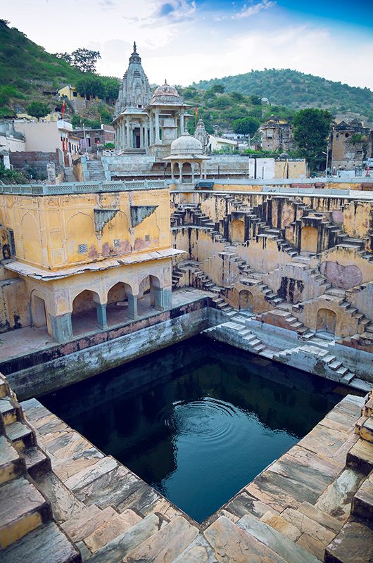 panna-meena-ka-kund-jaipur-rajasthan-1-attr-nearby