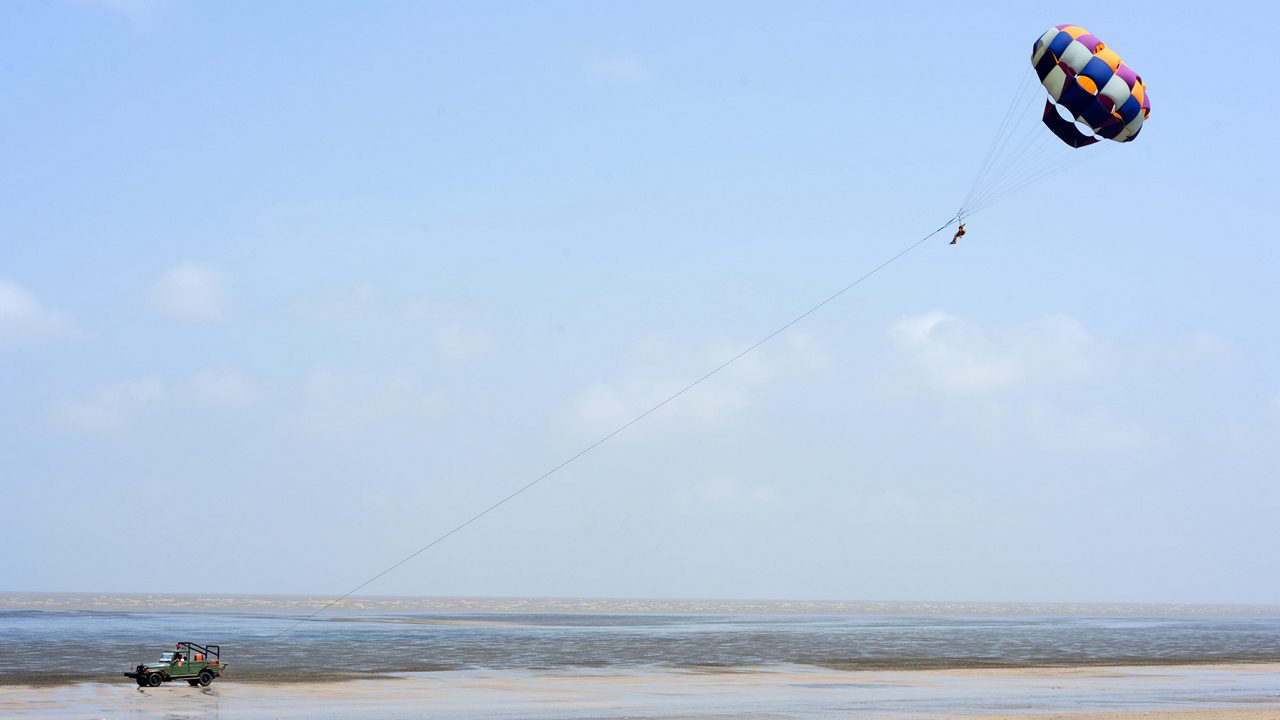 parasailing-daman-daman-and-diu-1-blog-adv-hero