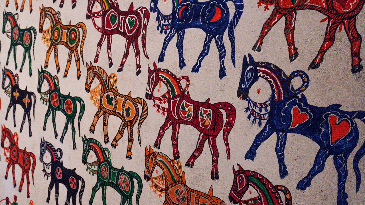 pithora-mashru-pithora-painting-gujarat-1-craft-hero