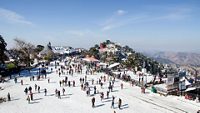 FD0PY7 Shimla in winter, Himachal Pradesh, India