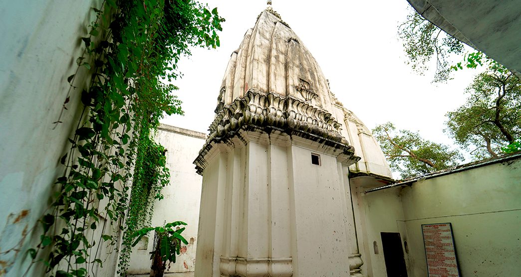 raghunath-temple-rishikesh-uttarakhand-3