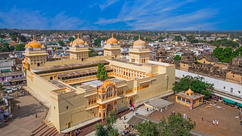Exploring Orchha's architectural splendour