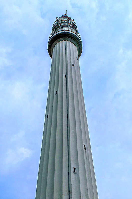 shaheed-minar-kolkata-west-bengal-1-attr-nearby