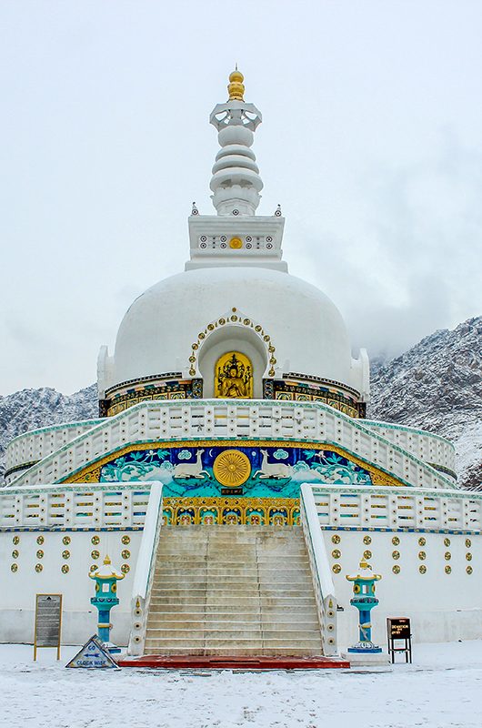 shanti-stupa