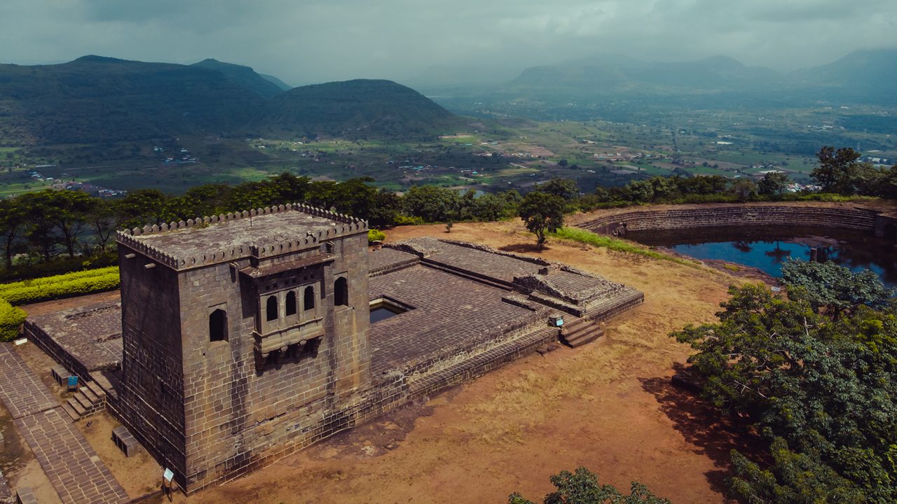 shivneri-fort-pune-maharashtra-1-attr-hero