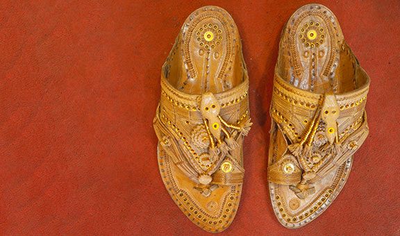 shopping-kolhapuri-chappal-kolhapur-1-blog-sho-exp-cit-pop