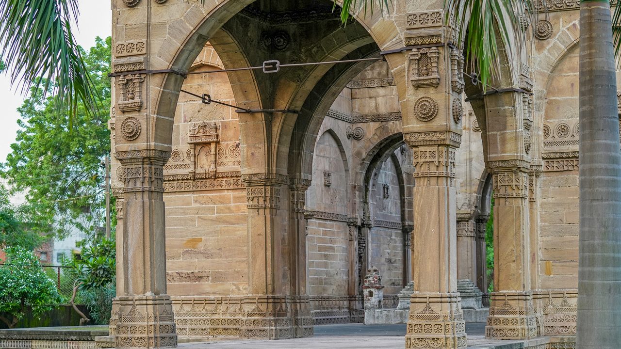 sikandar-shah-tomb-vadodara-gujarat-2-attr-hero