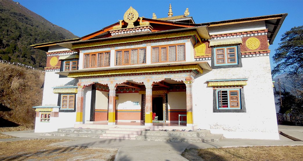 singsur-ani-gompa-tawang